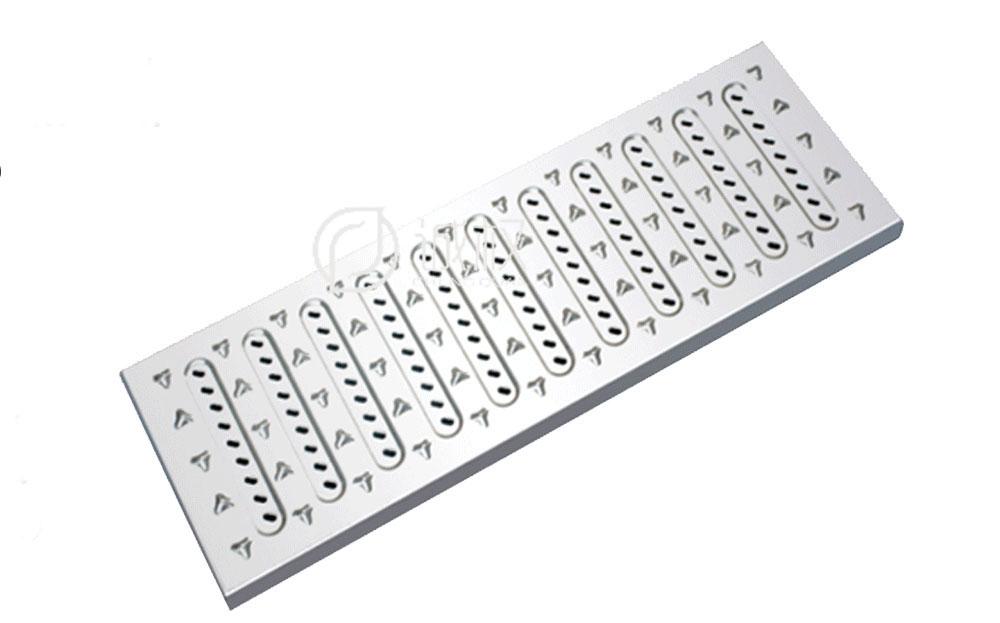 不锈钢+冲孔拉伸三角防滑型地沟盖板.jpg 副本